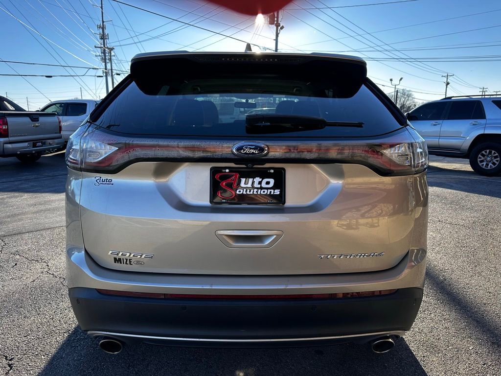 Used 2018 Ford Edge Titanium w/ Technology Package image 4