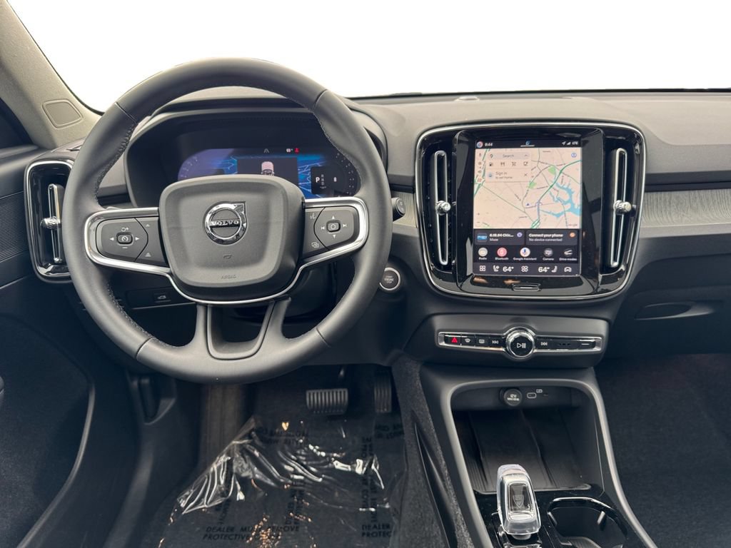 Certified 2026 Volvo XC40 B5 Plus AWD/4WD image 26