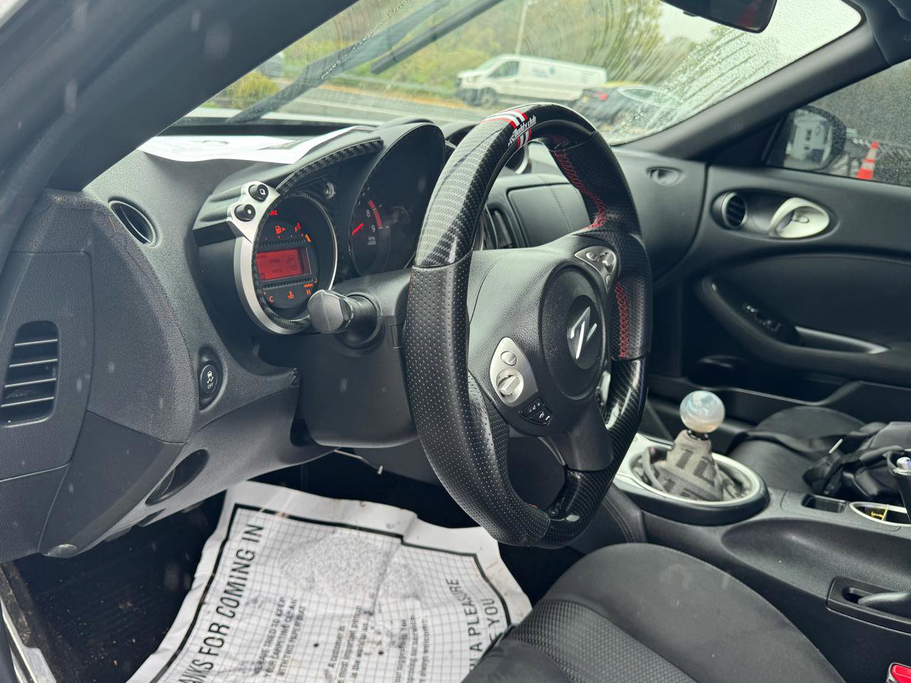 Used 2017 Nissan 370Z Coupe RWD image 11