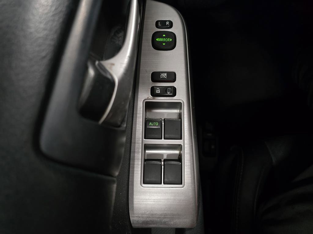 Used 2014 Toyota Camry SE FWD image 22