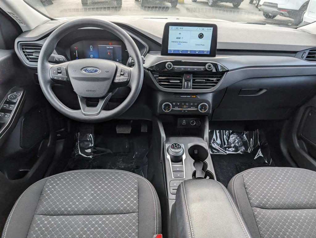 Used 2025 Ford Escape Active AWD/4WD image 3