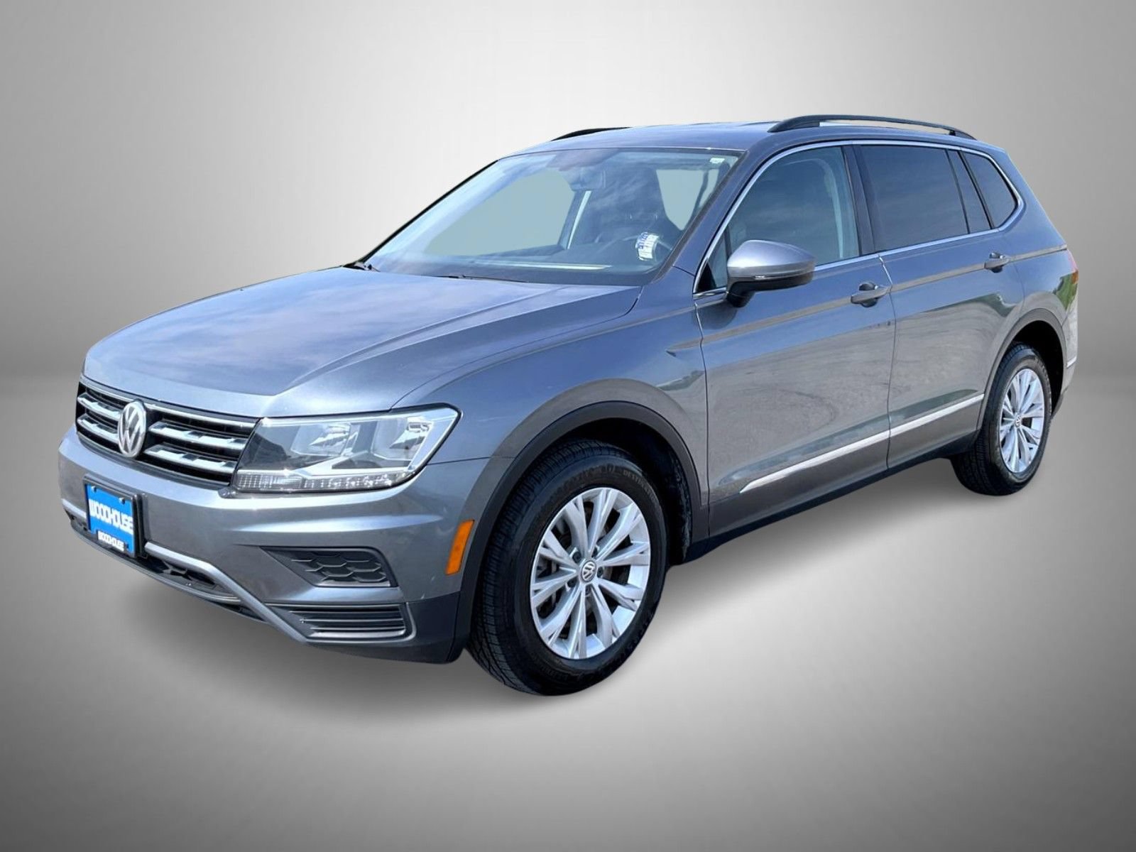 Used 2018 Volkswagen Tiguan SE w/ 3rd Row Seat Package AWD/4WD image 1