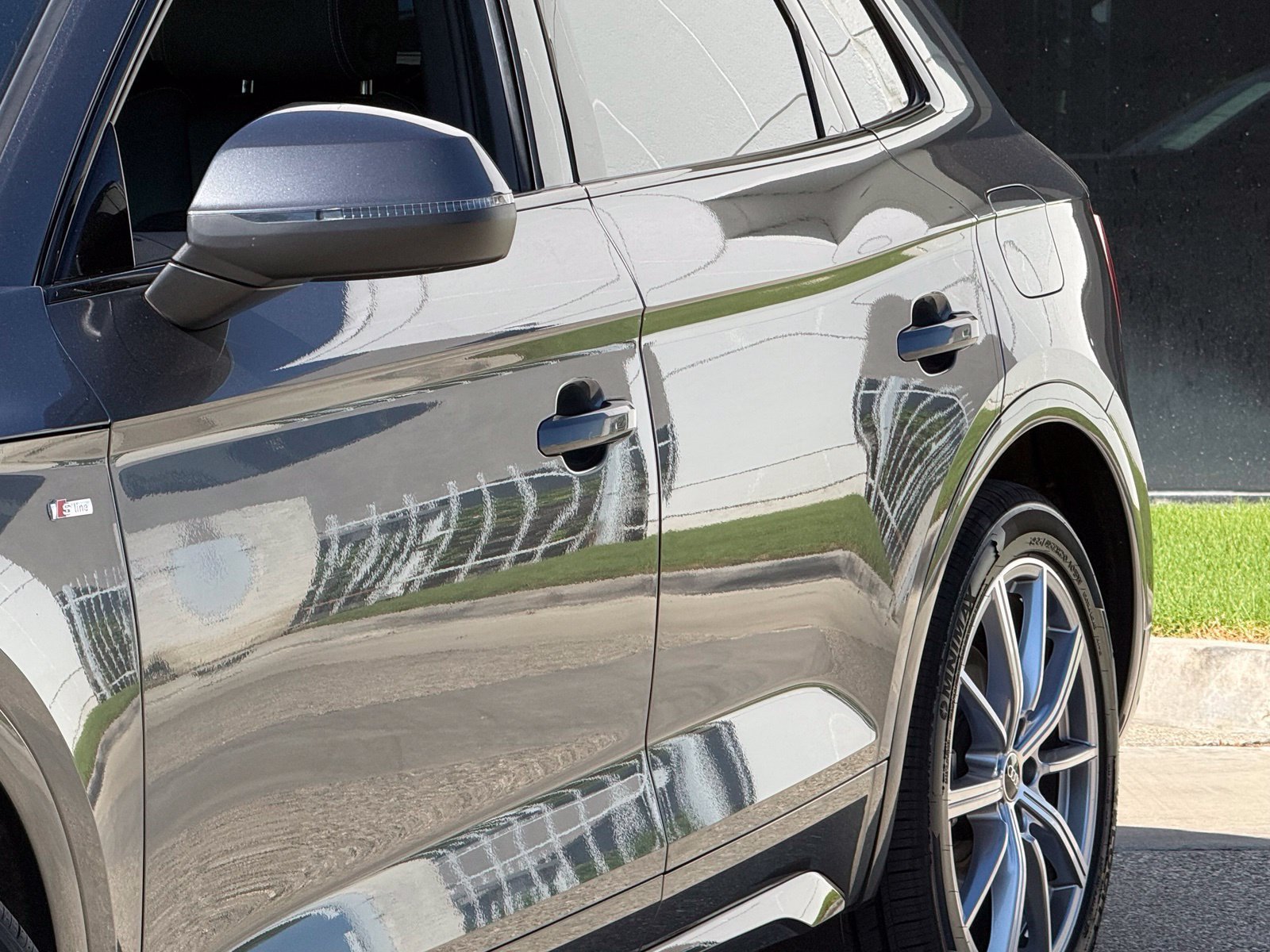Used 2023 Audi Q5 e Premium Plus AWD/4WD image 4