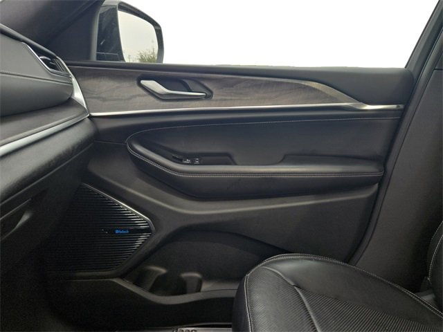 Used 2022 Jeep Grand Cherokee L Overland image 11