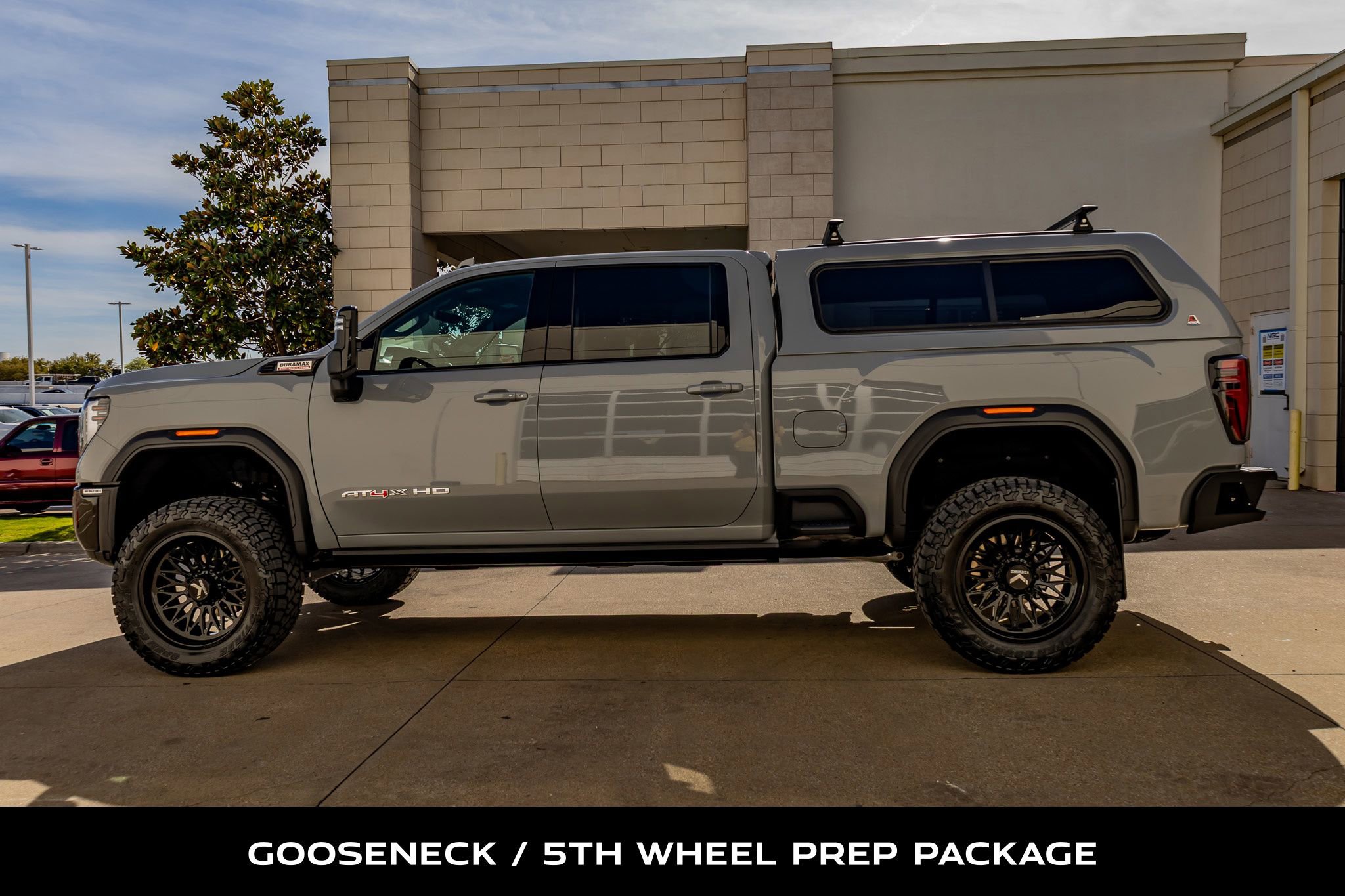 Used 2025 GMC Sierra 2500 AT4X image 6