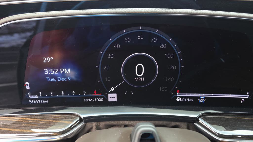 Used 2022 Cadillac Escalade ESV Premium Luxury image 31