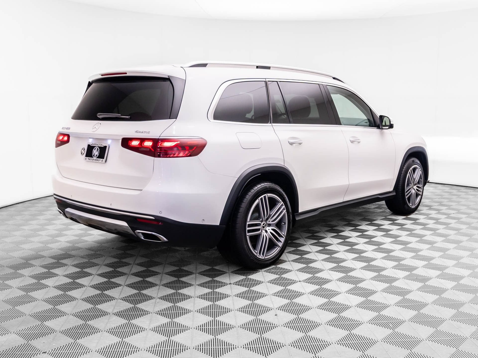 Used 2024 Mercedes-Benz GLS 450 4MATIC image 5
