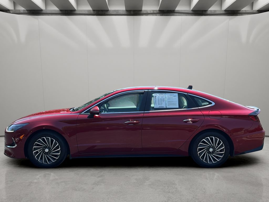 Certified 2023 Hyundai Sonata Limited FWD image 2