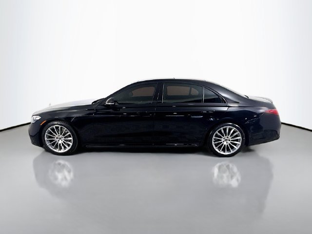 Used 2022 Mercedes-Benz S 500 4MATIC w/ AMG Line Package image 6
