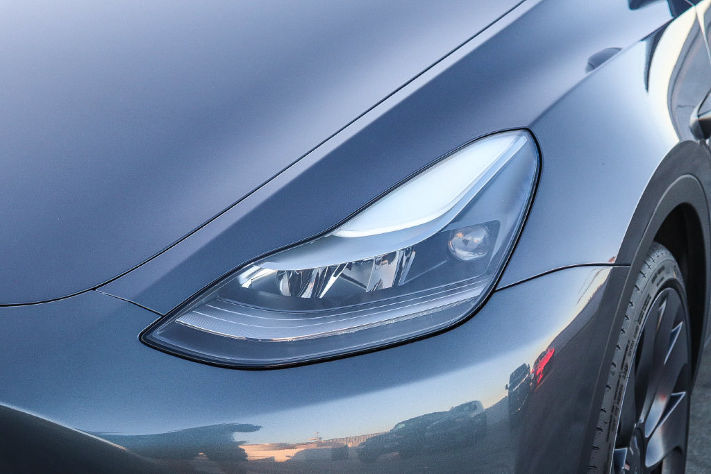 Used 2023 Tesla Model Y Performance AWD/4WD image 5