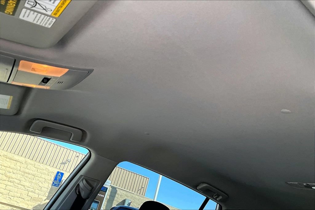 Used 2016 Toyota RAV4 LE FWD image 13