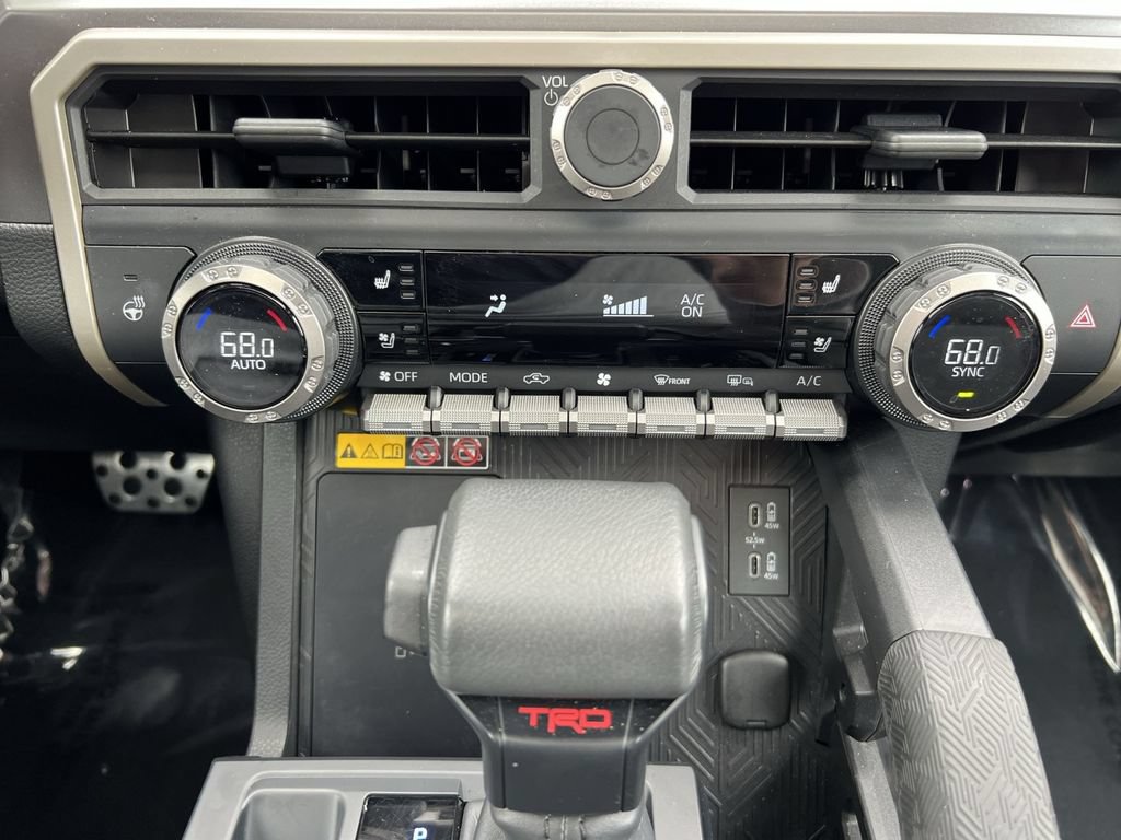Used 2025 Toyota Tacoma TRD Sport w/ TRD Sport Premium Package AWD/4WD image 20