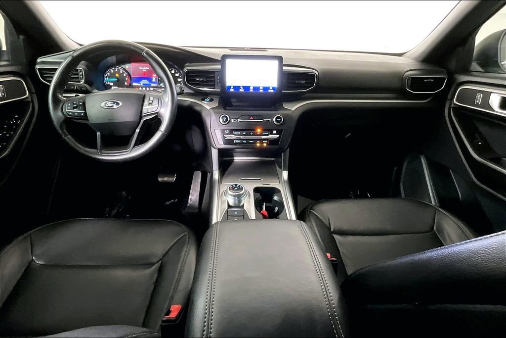 Used 2020 Ford Explorer XLT w/ Equipment Group 202A image 15