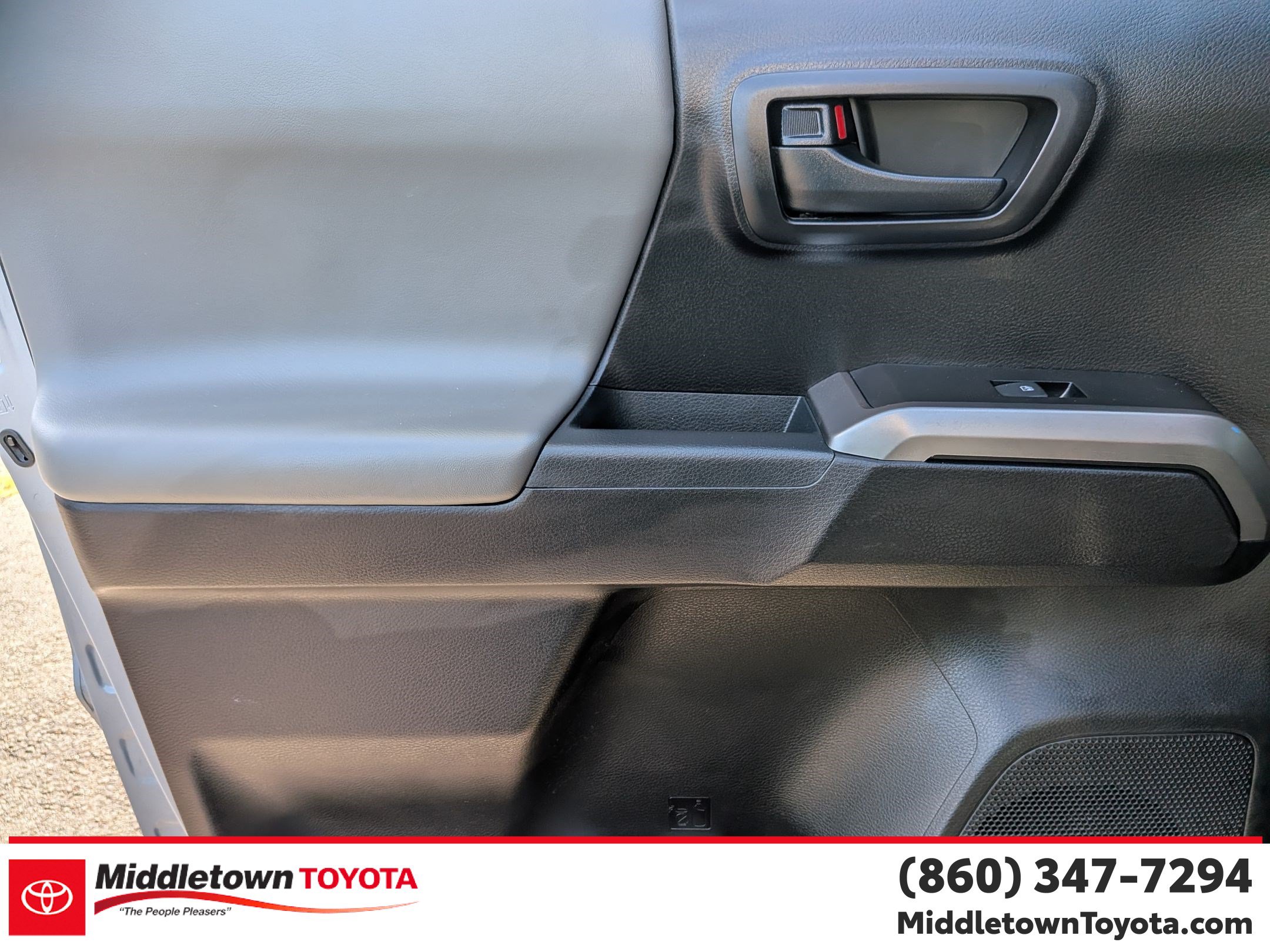 Certified 2020 Toyota Tacoma SR5 AWD/4WD image 28