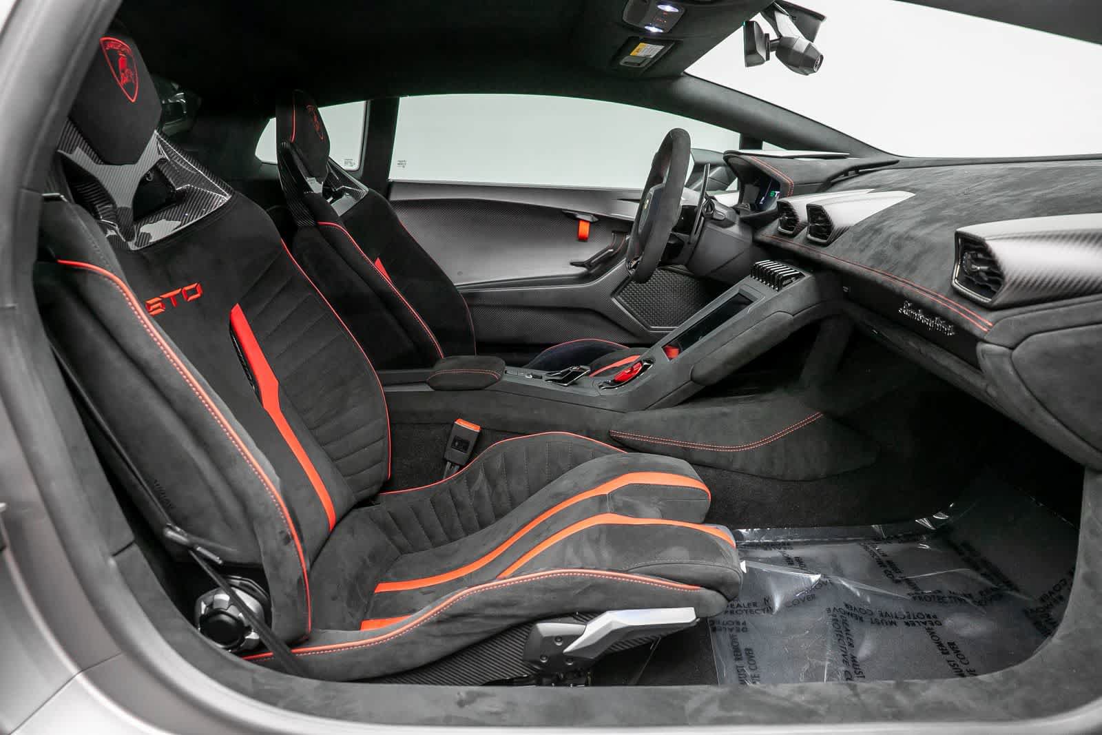 Used 2022 Lamborghini Huracan STO RWD image 11