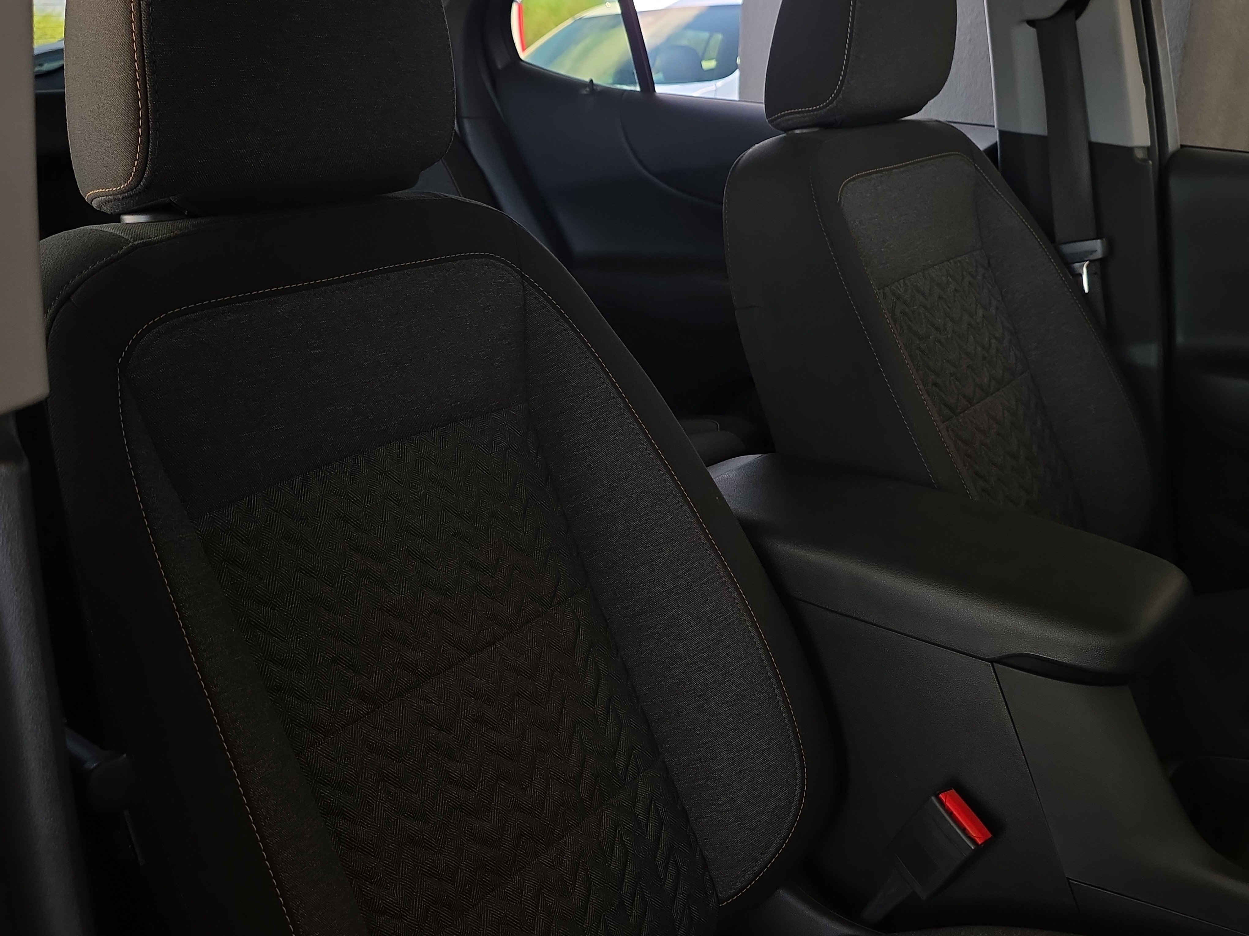 Used 2023 Chevrolet Equinox LT image 23