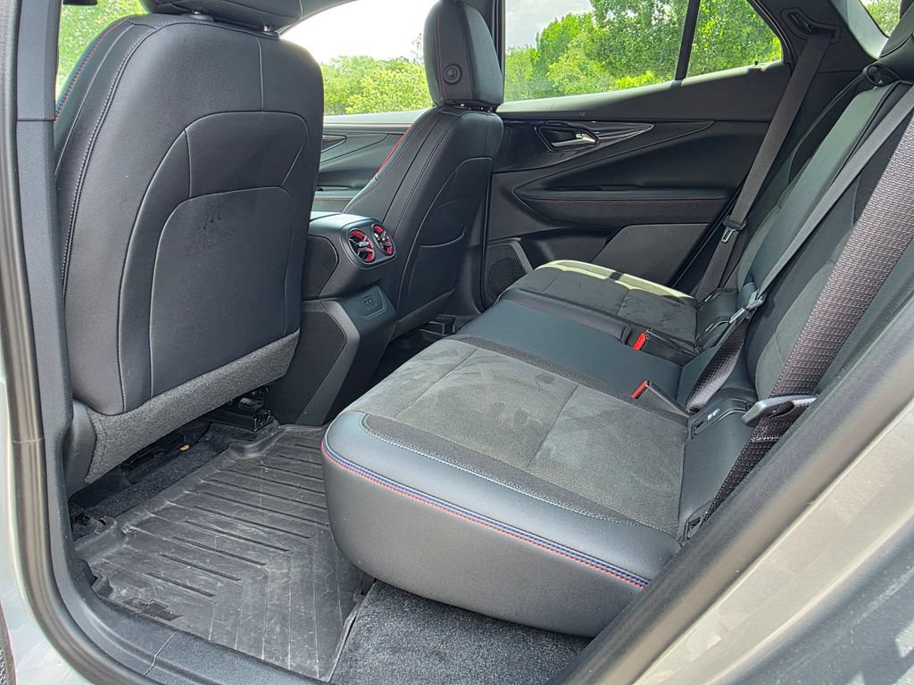Certified 2025 Chevrolet Blazer EV RS AWD/4WD image 27