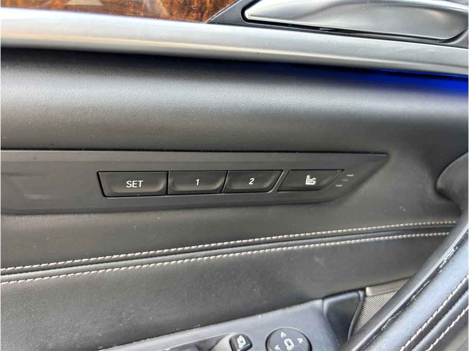 Used 2018 BMW M550i xDrive AWD/4WD image 25