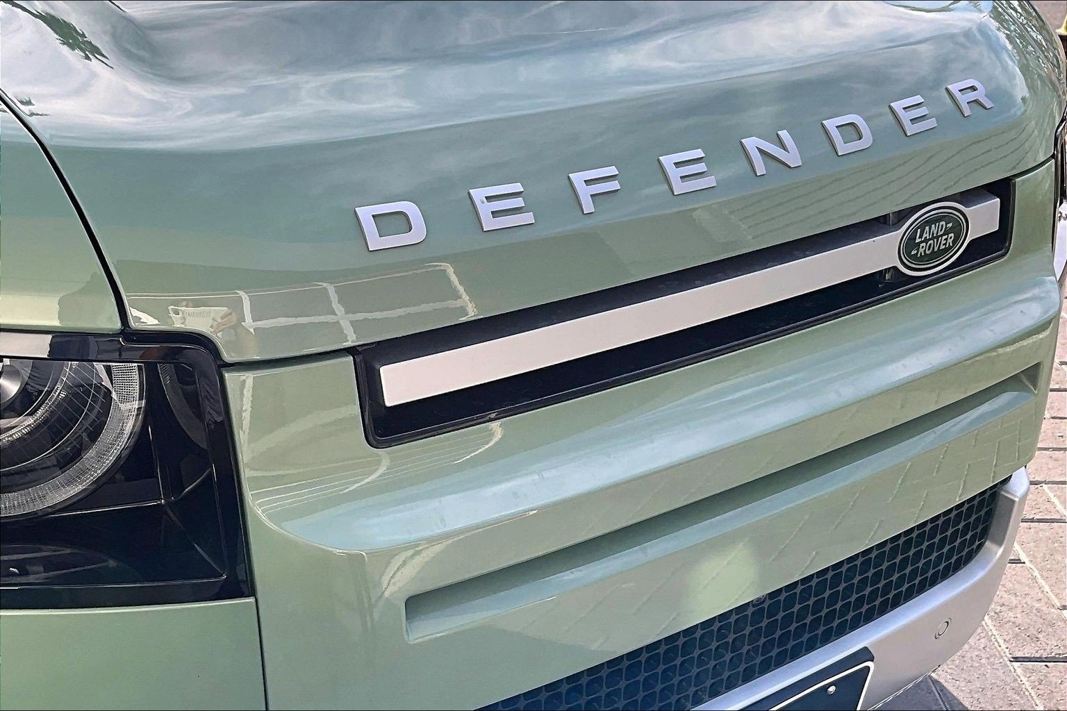 Used 2023 Land Rover Defender 110 75th Limited Edition image 30