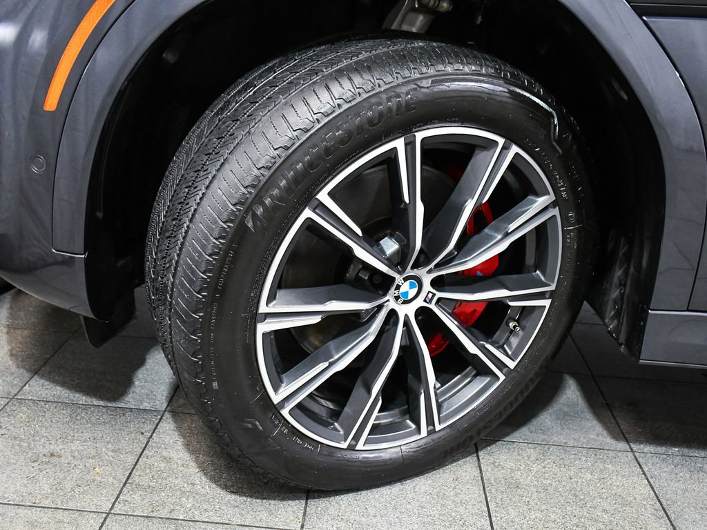 Used 2022 BMW X6 xDrive40i w/ Executive Package image 7