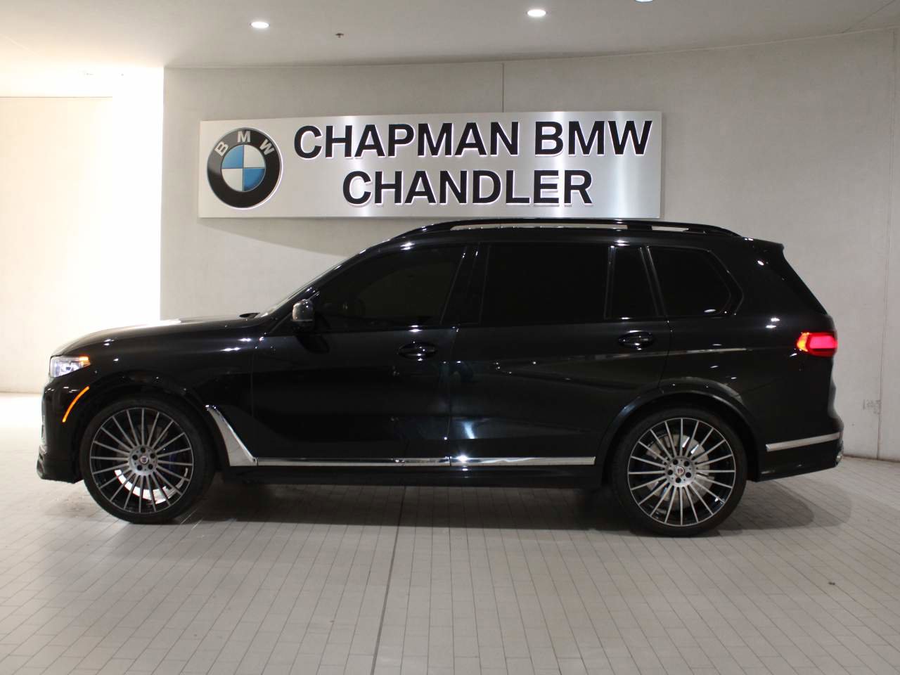 Certified 2022 BMW ALPINA XB7 AWD/4WD image 2