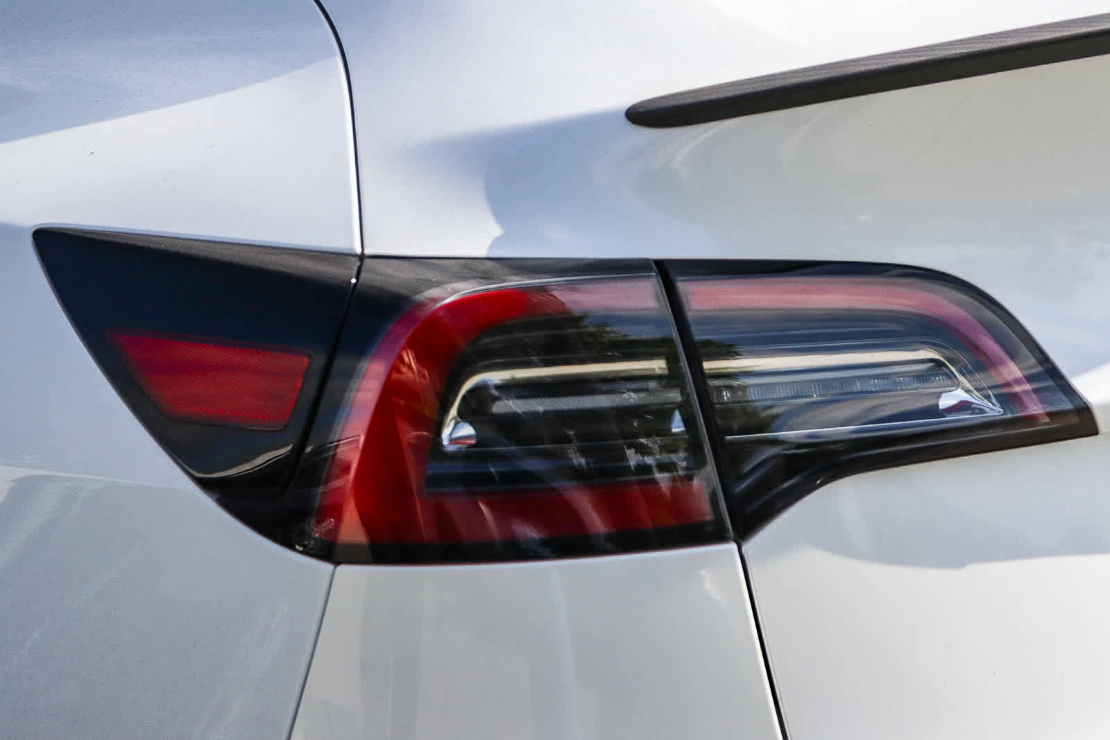 Used 2024 Tesla Model Y Long Range image 6