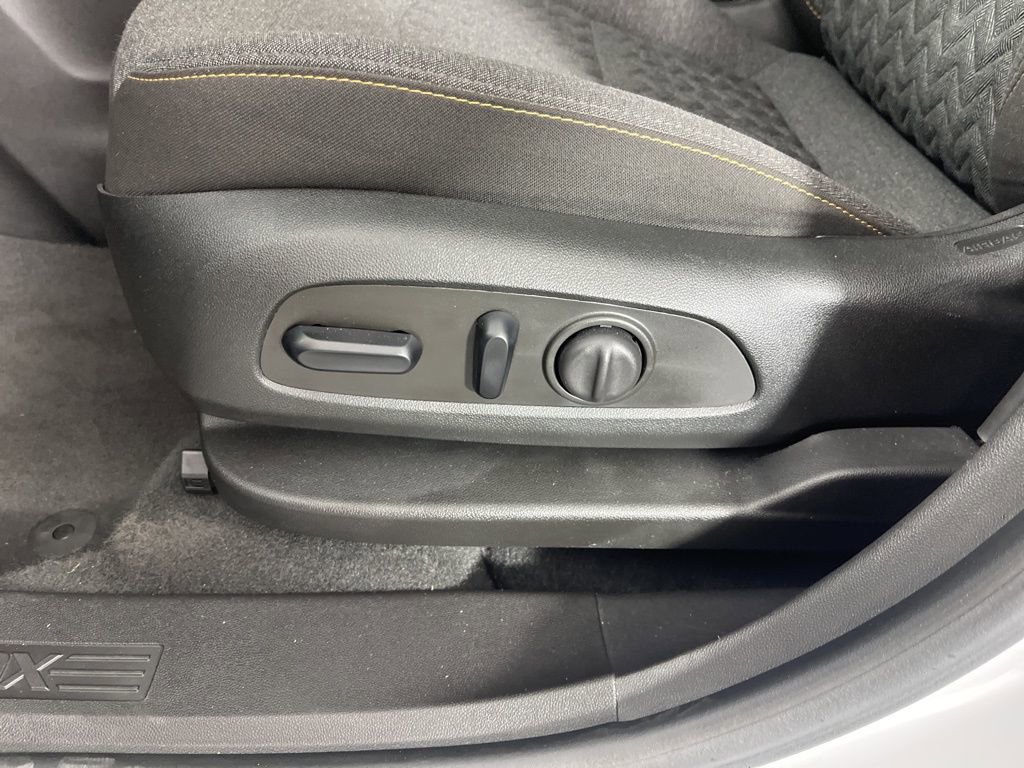 Certified 2024 Chevrolet Equinox LT FWD image 23