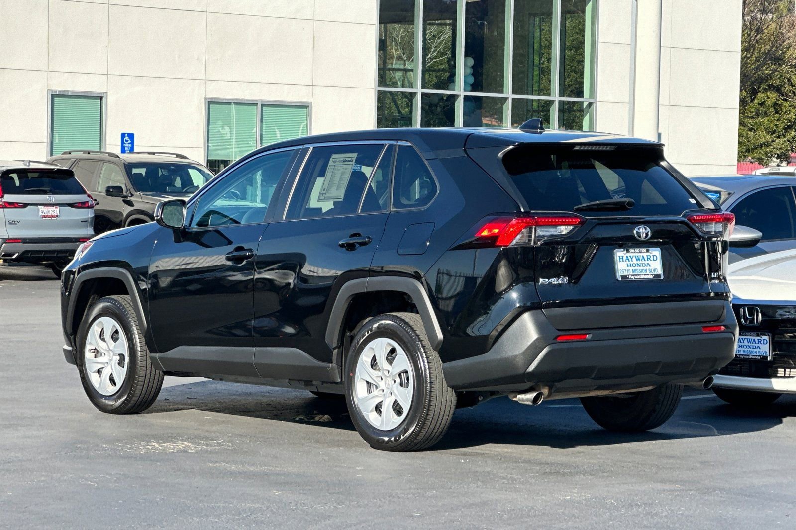 Used 2024 Toyota RAV4 LE image 4