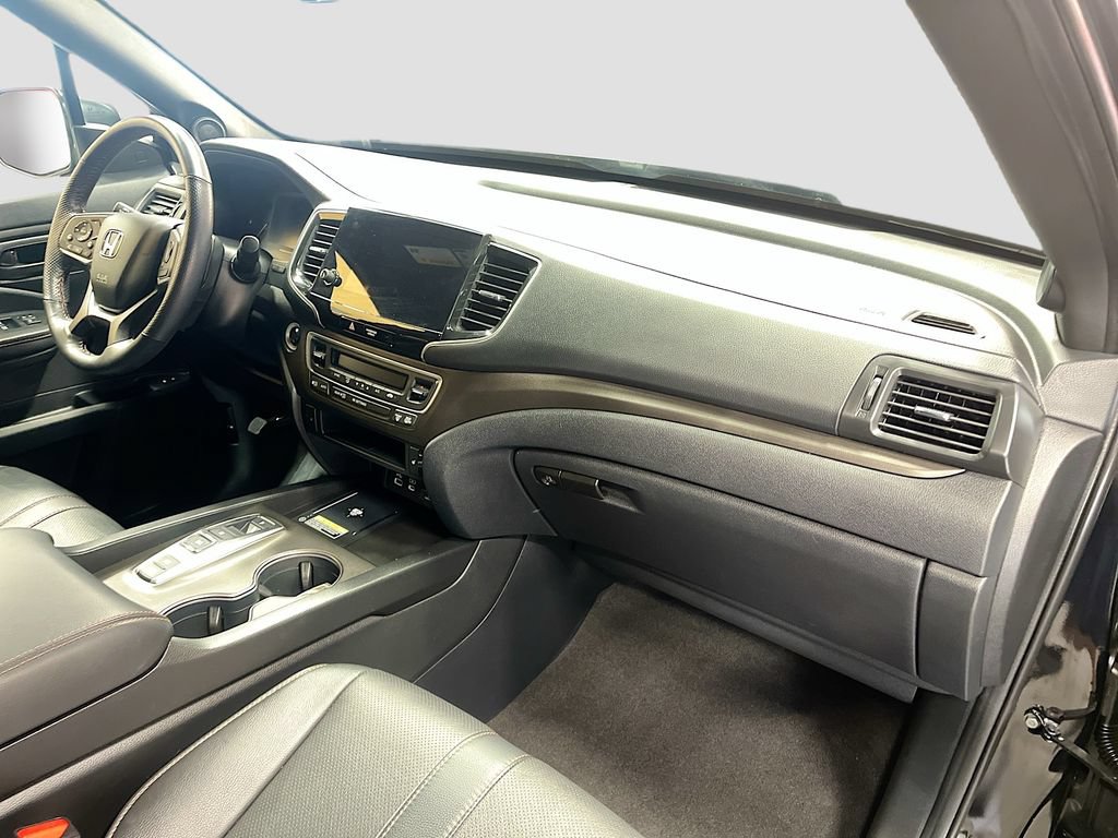 Used 2025 Honda Passport TrailSport image 31