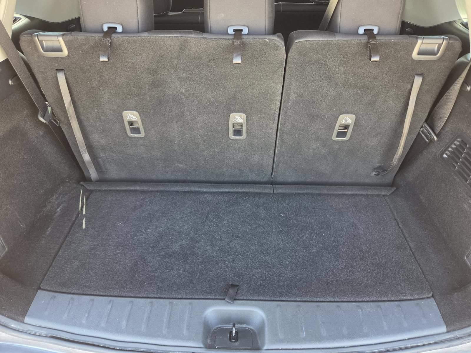 Certified 2025 Nissan Pathfinder SV FWD image 13