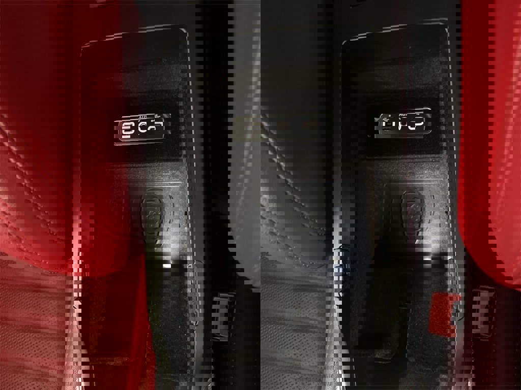 Used 2022 Alfa Romeo Stelvio Veloce image 31