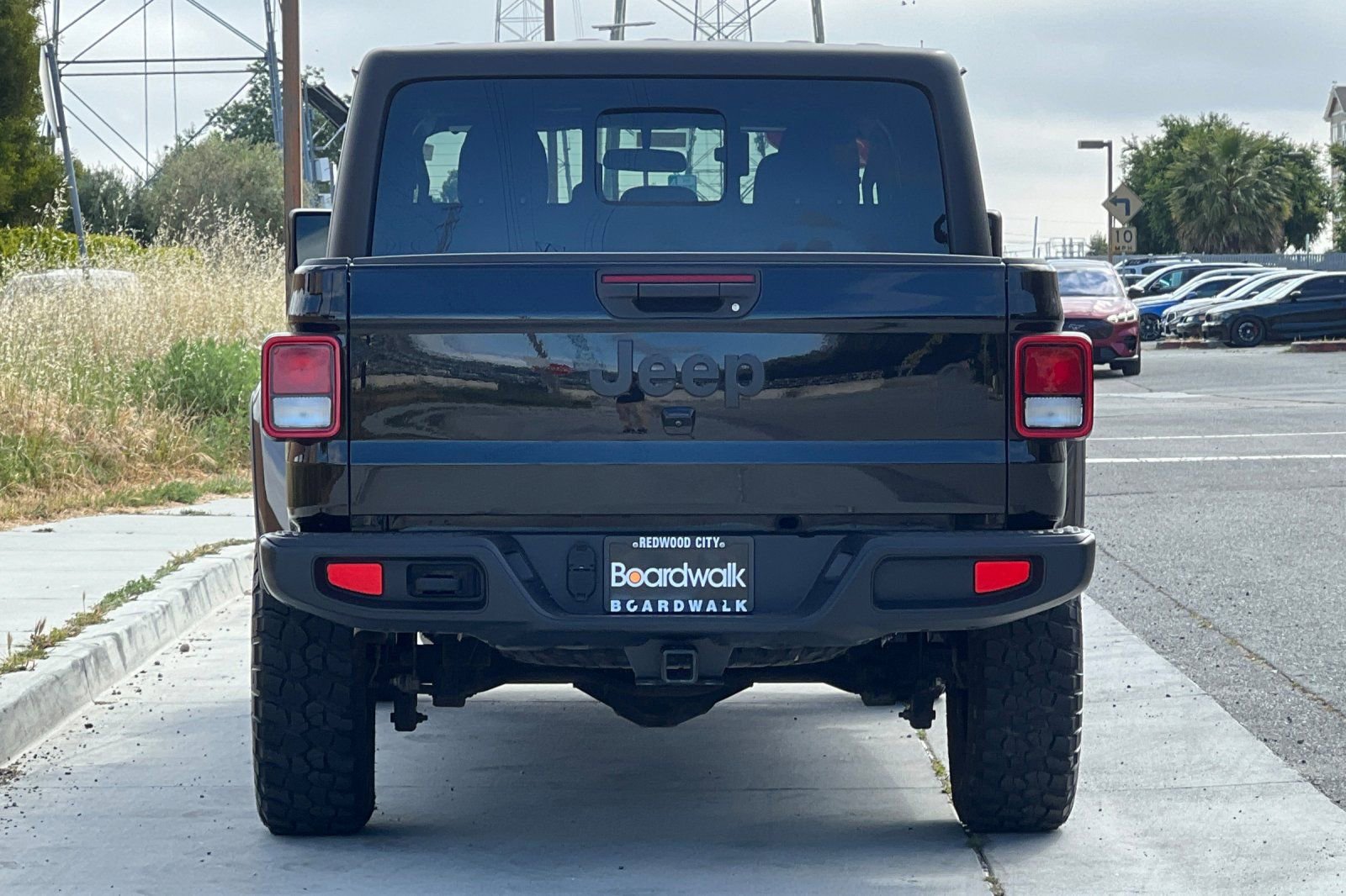 Used 2023 Jeep Gladiator Sport AWD/4WD image 5