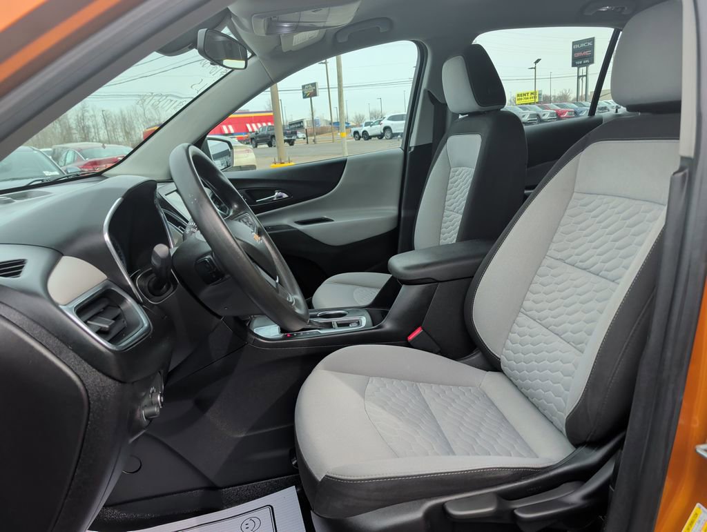Used 2018 Chevrolet Equinox LS image 8