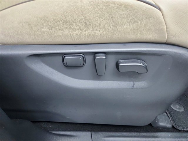 Used 2024 Nissan Armada SL w/ Captain's Chairs Package image 42