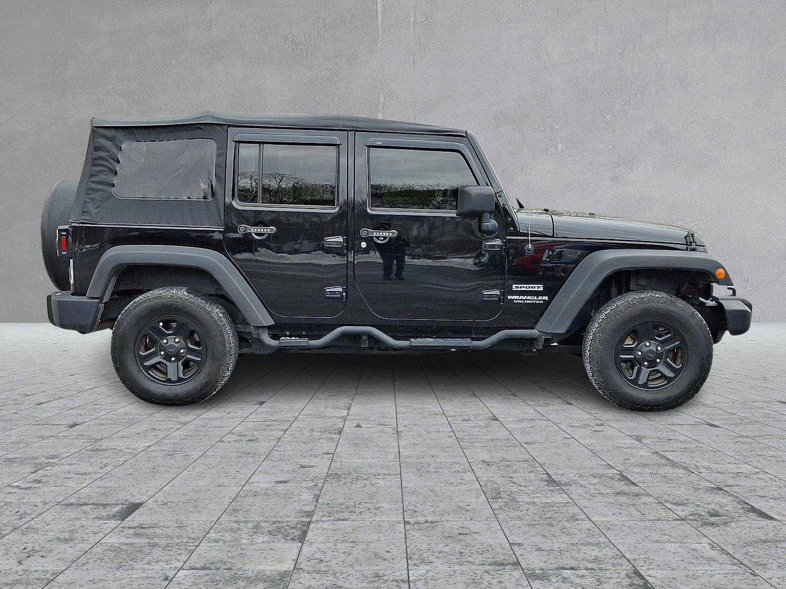 Used 2017 Jeep Wrangler Unlimited Sport w/ Connectivity Group AWD/4WD image 8