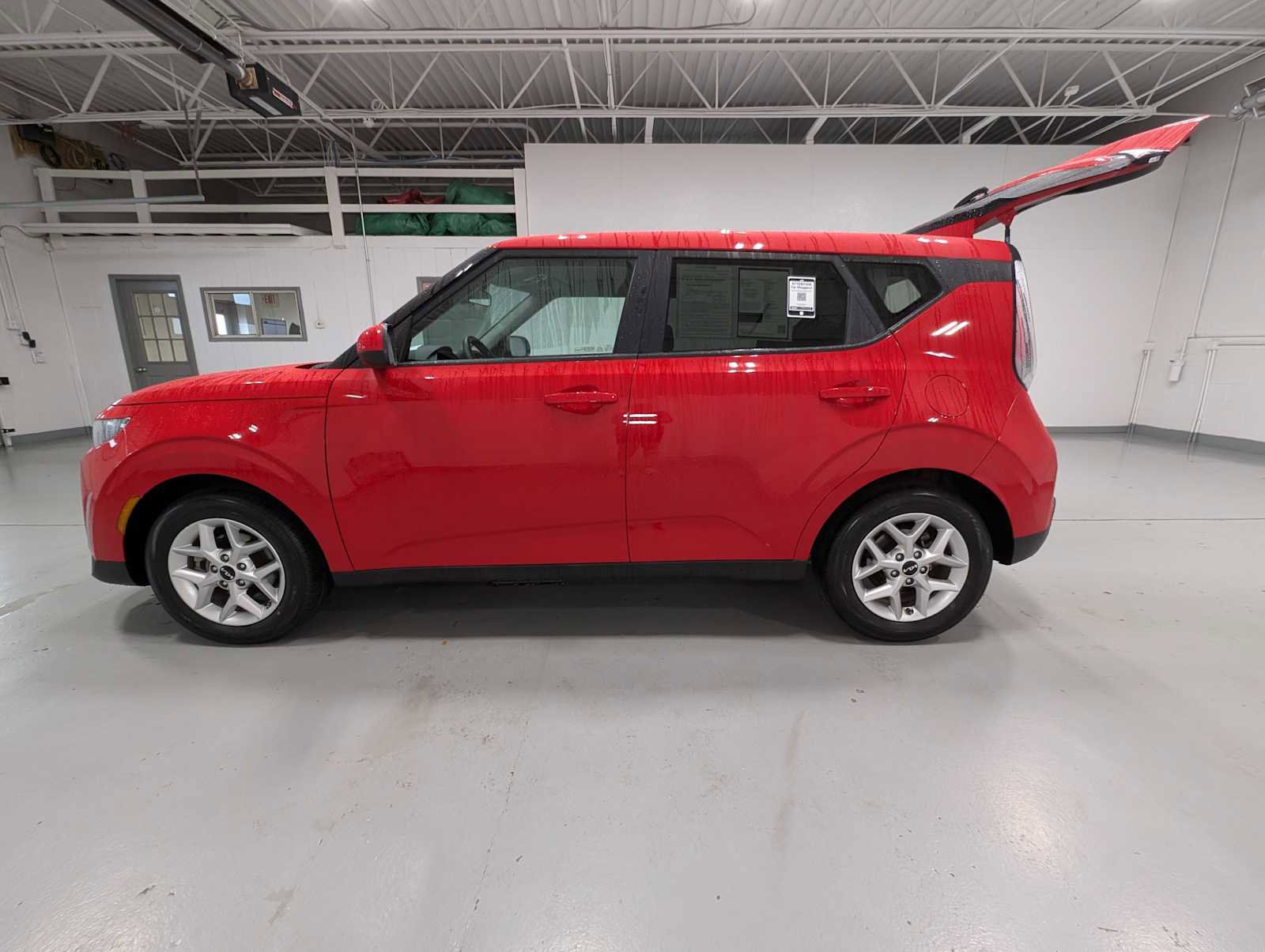 Certified 2023 Kia Soul LX w/ LX Technology Package image 11