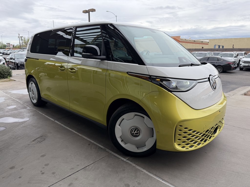 Used 2025 Volkswagen ID. Buzz 1st Edition image 6