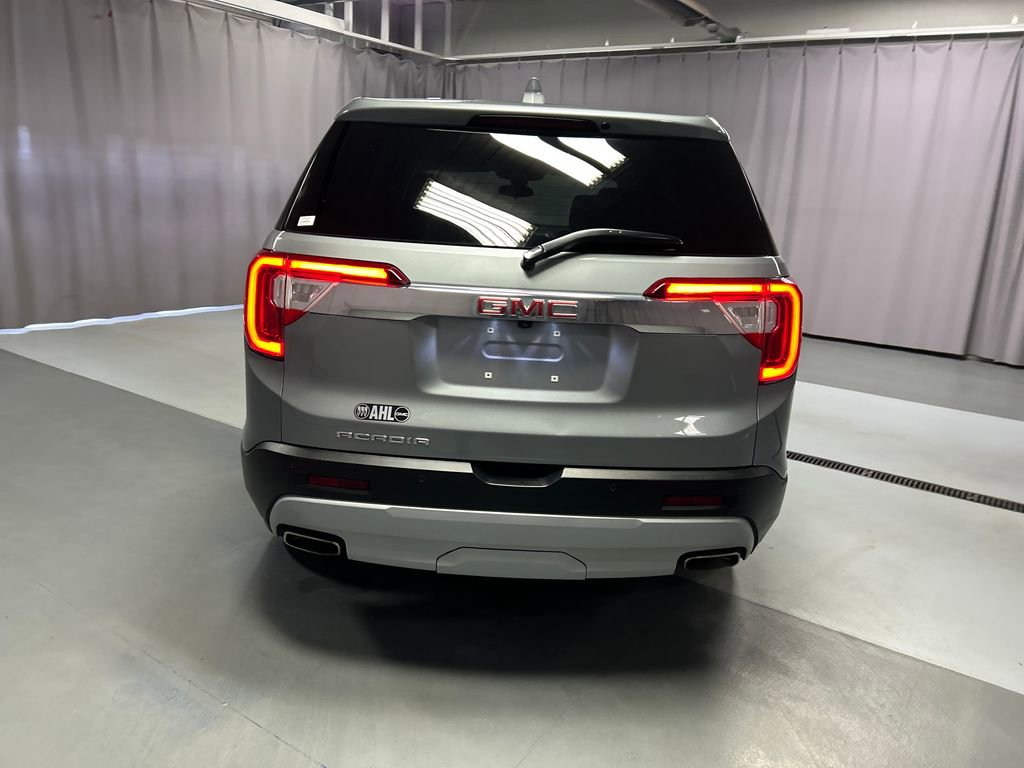 Used 2023 GMC Acadia SLE image 6