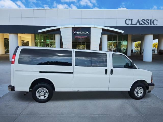 Used 2023 Chevrolet Express 3500 LT w/ LT Preferred Equipment Group RWD image 9