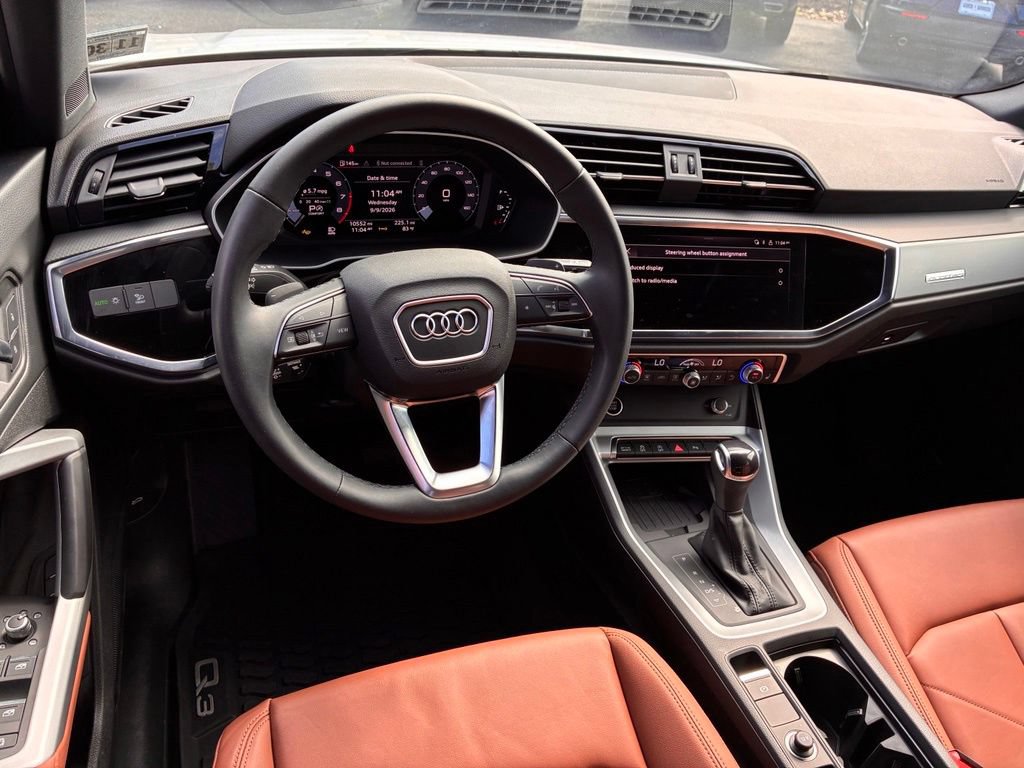 Used 2025 Audi Q3 2.0T Premium AWD/4WD image 33