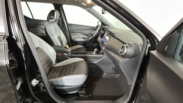 Used 2024 Nissan Kicks SR w/ SR Premium Package FWD image 31