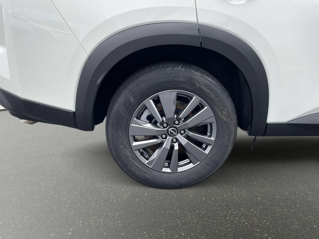 Used 2025 Nissan Pathfinder SV AWD/4WD image 9