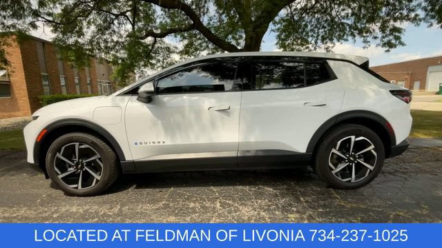 Certified 2025 Chevrolet Equinox EV LT FWD image 5