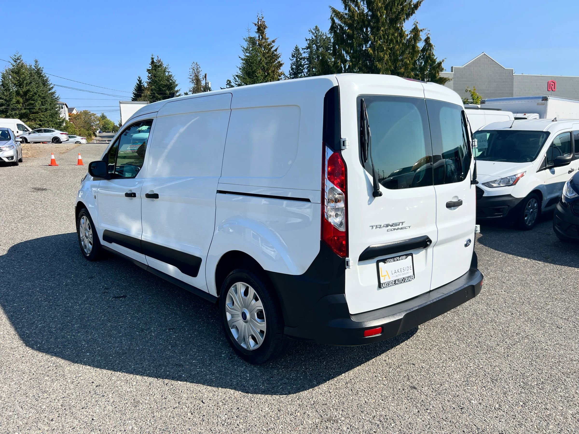 Used 2022 Ford Transit Connect XL image 5