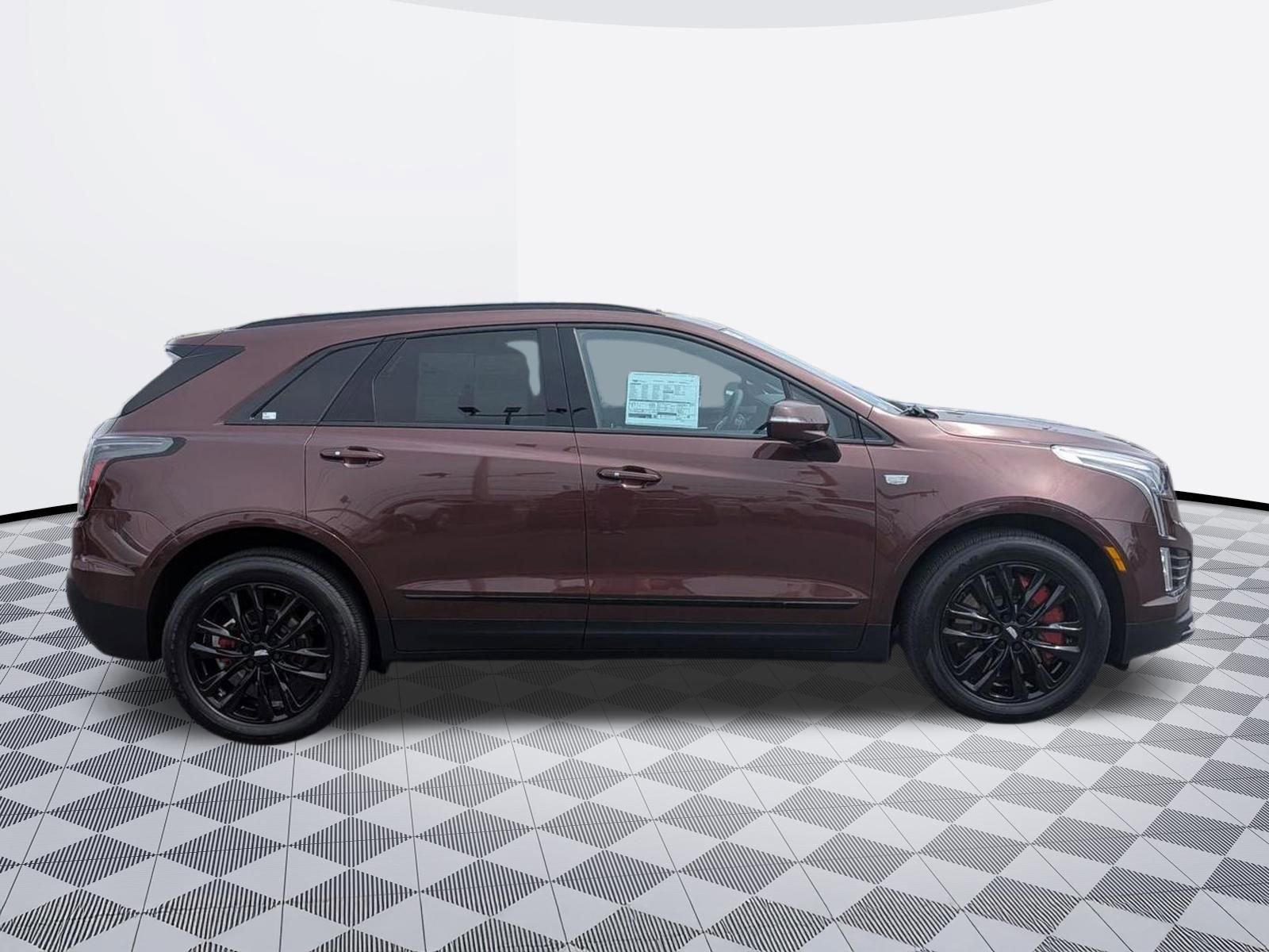 Certified 2022 Cadillac XT5 Sportv w/ LPO, ONYX Package AWD/4WD image 5
