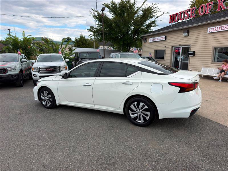Used 2025 Nissan Altima 2.5 S FWD image 2
