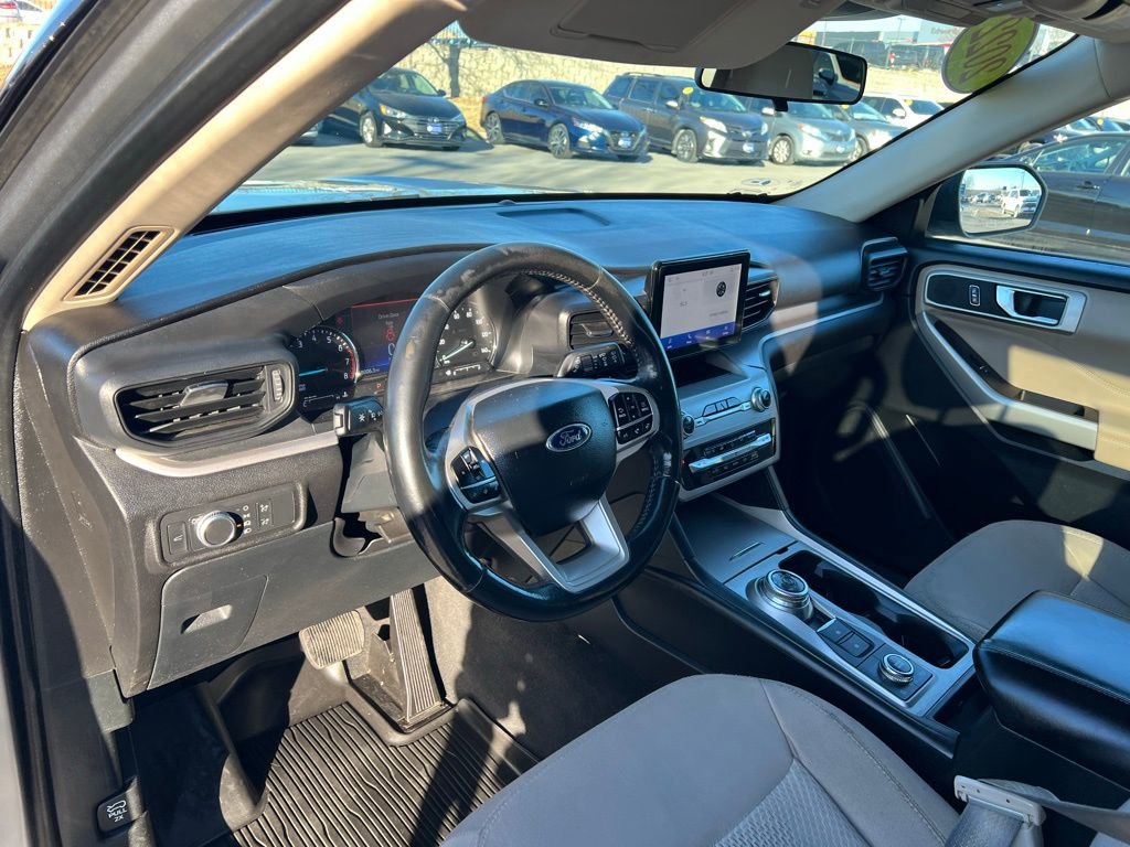 Used 2022 Ford Explorer XLT w/ Class IV Trailer Tow Package image 17