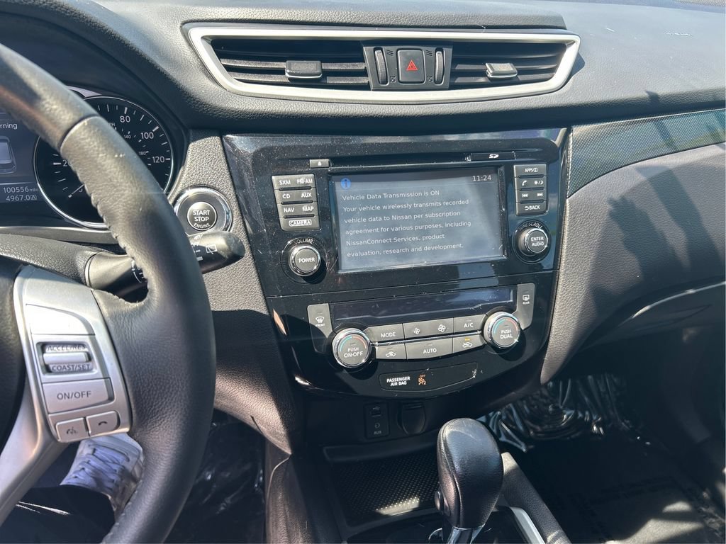 Used 2016 Nissan Rogue SL w/ SL Premium Package FWD image 16