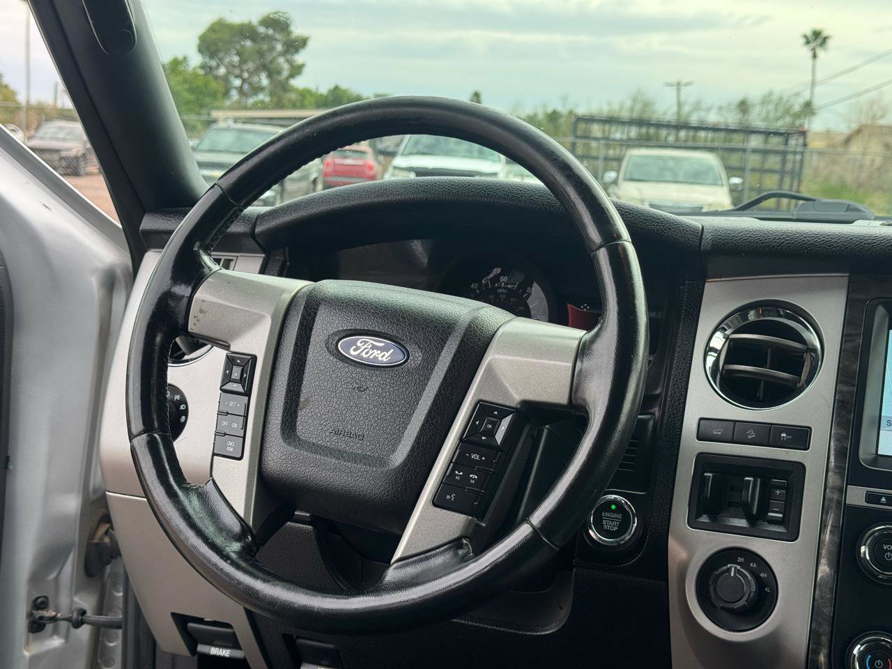 Used 2017 Ford Expedition EL Limited image 33