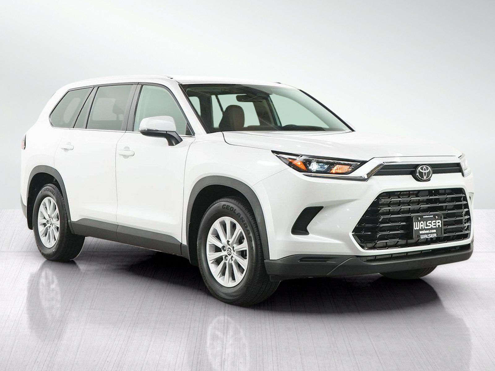 Used 2025 Toyota Grand Highlander AWD image 7